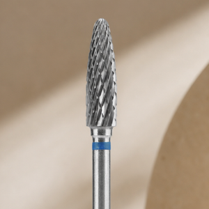 Gros plan de la tête 4 mm de la fraise carbure maïs STALEKS EXPERT